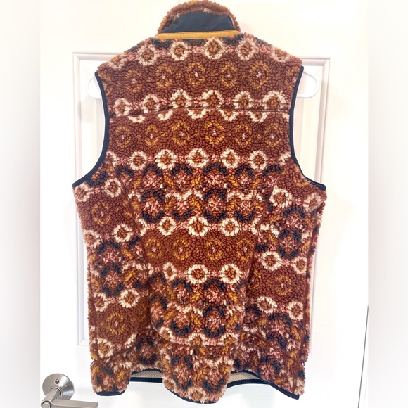 Patagonia NWT Retro-X Sherpa Fleece Zip-Up Vest - Picture 3 of 12